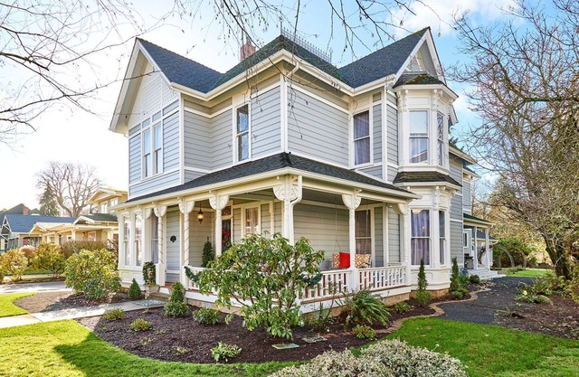 Historic Silverton Home 5 BR, 6 Bath. Ask about 6th & 7th bedroom add-ons.