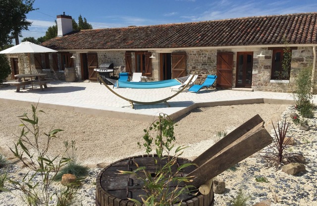 Historic Stone Built 4 Bedroom Farmhouse. Close to beaches and adventure parks.