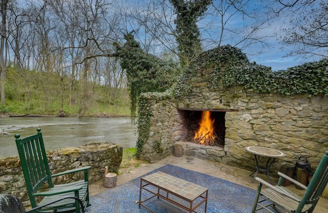 Historic Waterfront Retreat w/Grill in Hagerstown