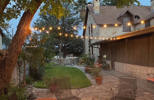 Historical Home located on Fort Clark Springs-Brackettville, Texas-nPet Friendly