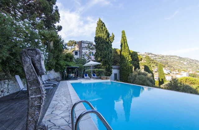 Historical Villa for families and kids with swimming pool