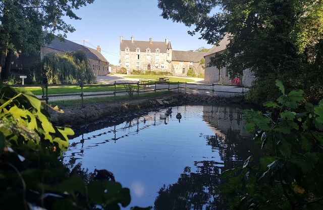 hite cottage in saint nicolas de pierrepont