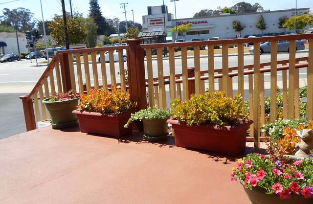 Hitching Post Studios Inn