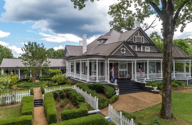 Hogan House at Rose Hill B&B