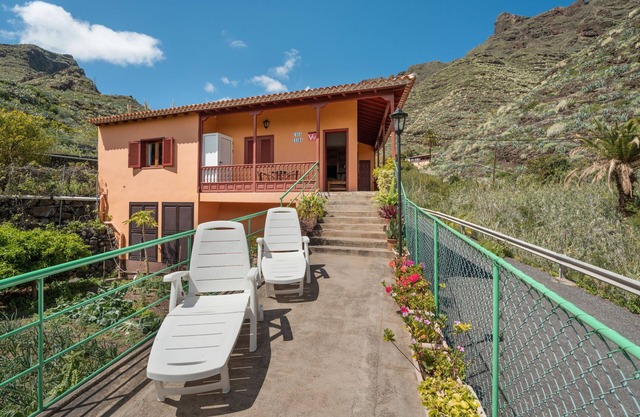 Holiday Home 'Zaida' with Mountain View, Private Terrace and Wi-Fi