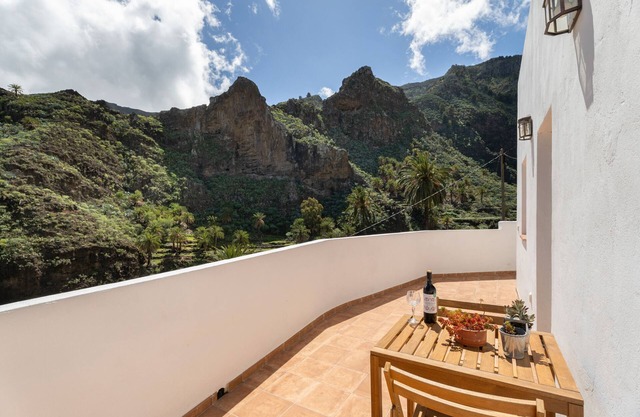 Holiday Home 'Coralia' with Private Garden and Wi-Fi