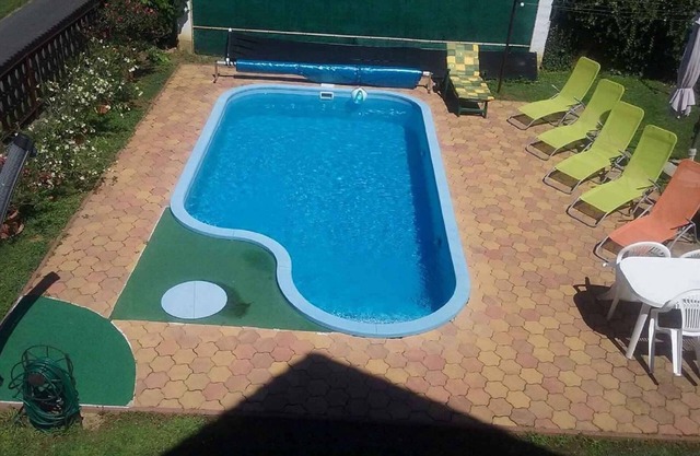Holiday apartment with Pool and Internet