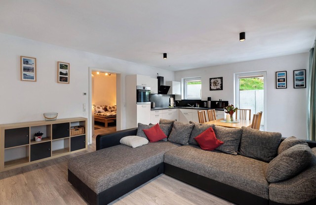 Holiday Apartment 'Schiller's Urban Escape' with Mountain View, Private Terrace and Wi-Fi