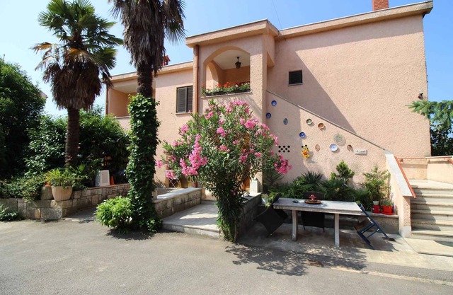 Holiday apartment in a quiet location with internet access