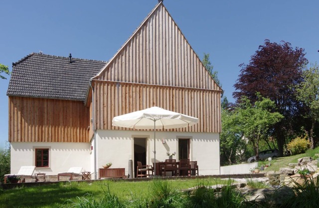 Holiday apartment Landhaus Rathewalde-Your quiet domicile near the bast.