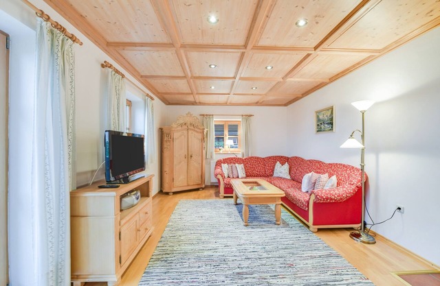 Holiday Apartment "Morgenrot" with Mountain View, Balcony & Garden