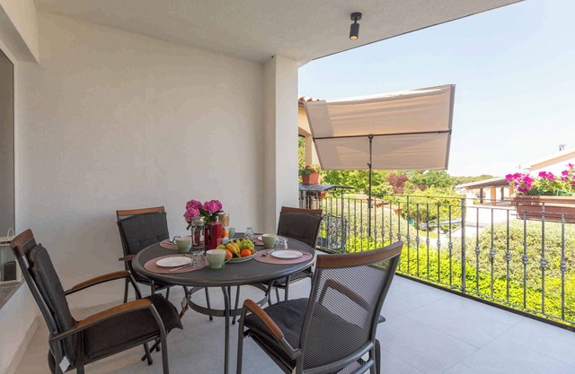 Holiday apartment mit Terrasse