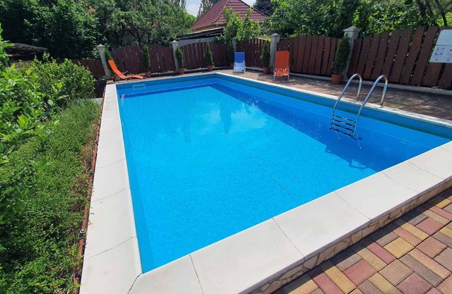 Holiday apartment with Pool and Internet