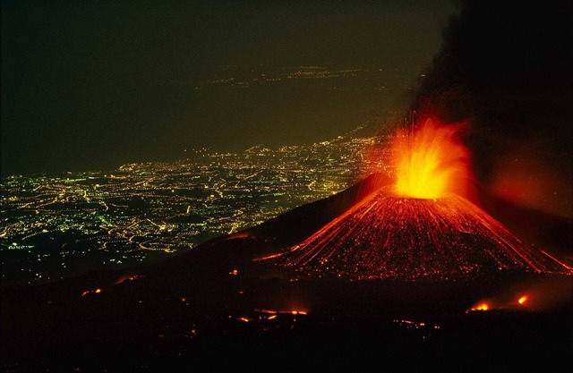 HOLIDAY BETWEEN VOLCANO ETNA AND TAORMINA