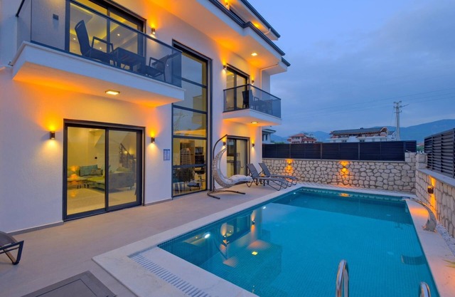 Holiday Bliss in ÖLÜDENİZ Twin 3BR-3BA Villas with Modern Comfort&Private Charm
