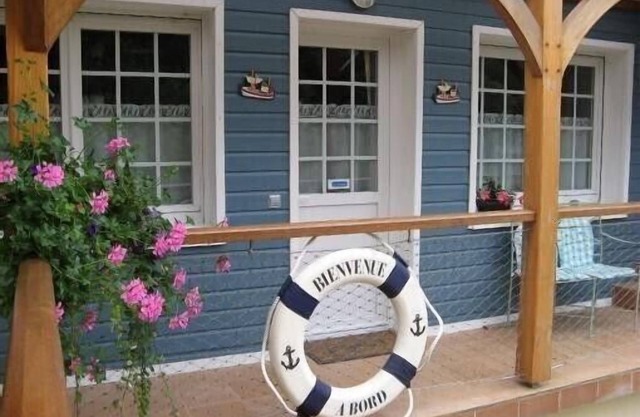 Holiday cottages in the garden of a former hostel in NORMANDY meadows of ETRETAT - YPORT