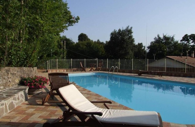 holiday flat 'Fresia' with pool