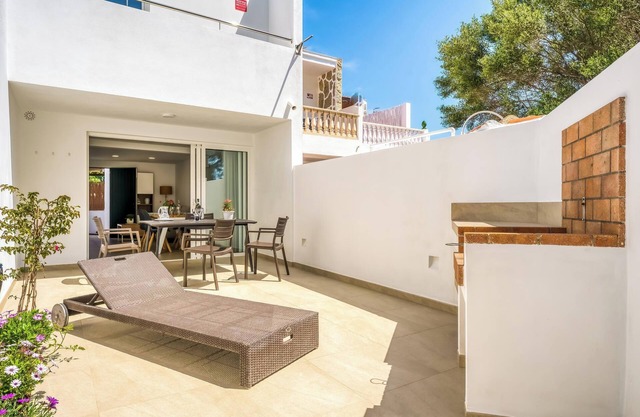 Holiday Home 'Els Arbocers 131-2' with Sea View, Garden & Wi-Fi