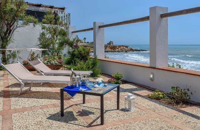 Holiday house Santa Croce Camerina for 1 - 5 persons with 3 bedrooms - Holiday house