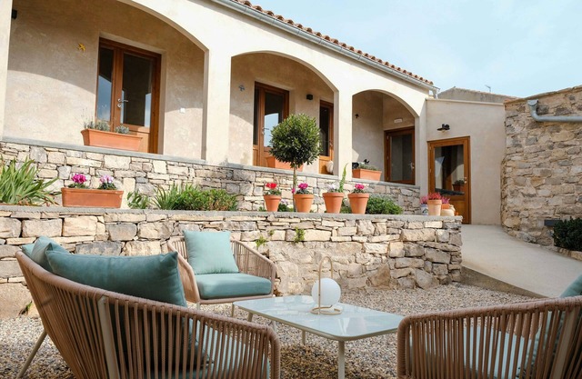 Holiday Home 'Comalats' with Private Pool, Private Terrace and Wi-Fi