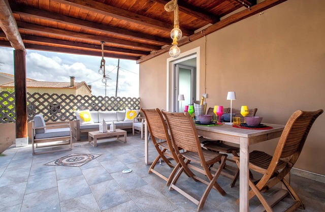 Holiday Home 'Casa Bea' with Private Terrace, Wi-Fi and Air Conditioning