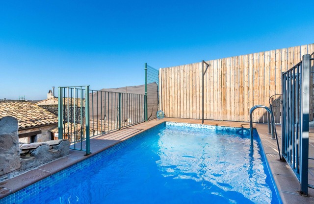 Holiday Home 'Casabras' with Private Pool, Wi-Fi and Air Conditioning