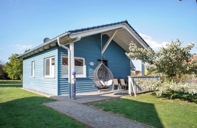 Holiday Home 'Ferienhaus Blau' with Private Terrace, Private Garden and Wi-Fi
