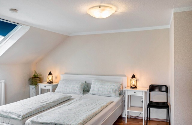 Holiday Home 'Deichperle Anton' with Private Terrace and Wi-Fi