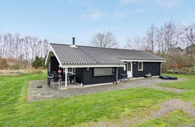 Holiday Home Elni - 900m from the sea by Interhome