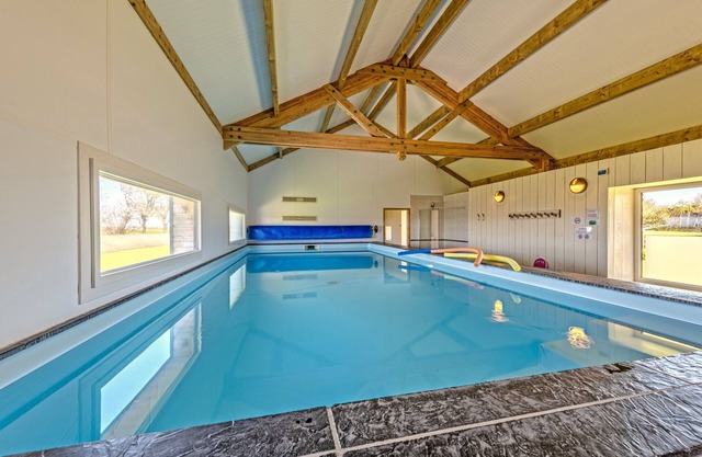 Holiday Home 'Gîte Avec Piscine Privée Chauffée' with Private Terrace, Private Garden and Wi-Fi