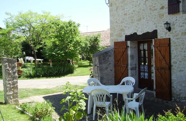 Holiday Home 'Gite Plavengudo' with Private Terrace, Private Garden and Wi-Fi