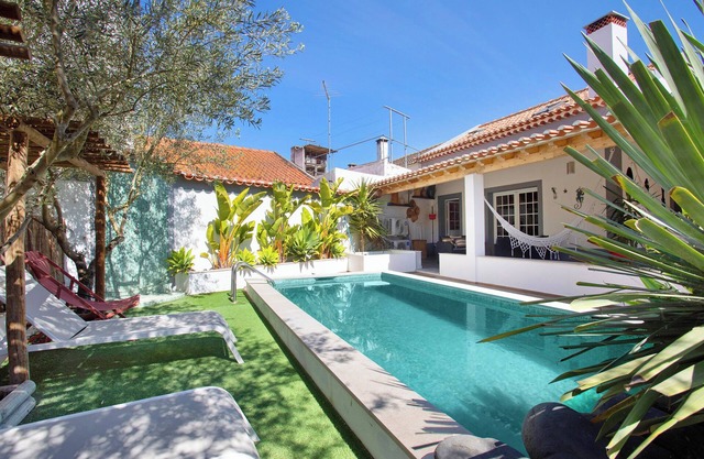 Holiday Home 'Holi' with Private Pool, Wi-Fi and Air Conditioning