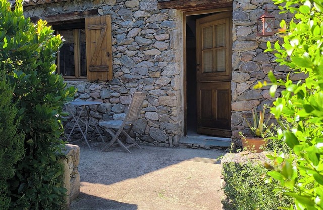 Holiday home in Corsica near the sea, in the heart of the maquis.