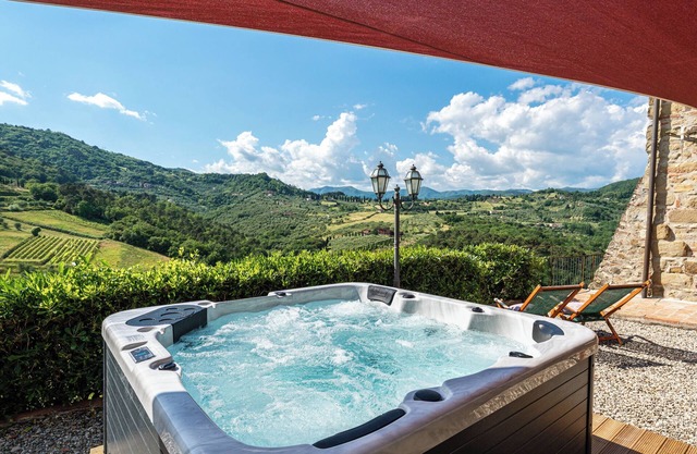 Holiday Home 'Il Mammolino - E Jacuzzi' with Private Garden, Wi-Fi and Air Conditioning