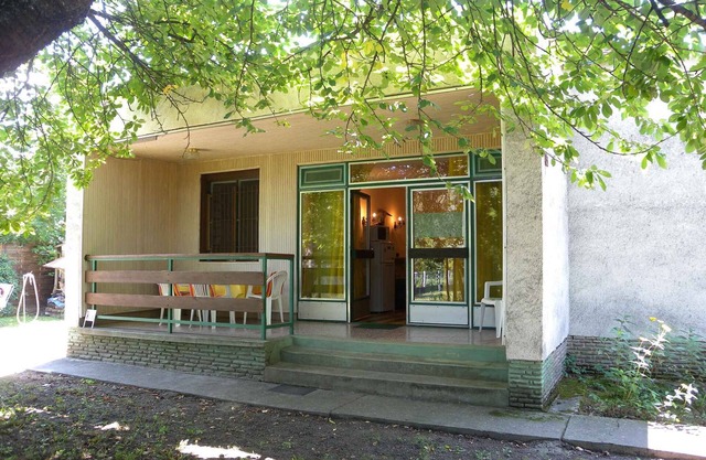 Holiday home in a popular area of Szántód with internet