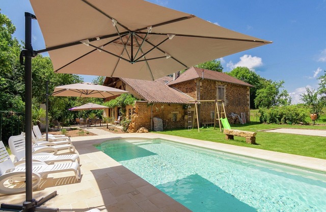 Holiday Home in Thiviers with Private Pool