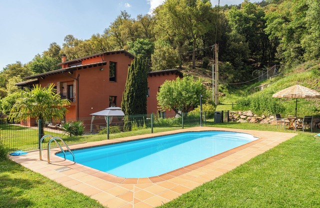Holiday Home 'La Montse' with Mountain View, Private Pool and Wi-Fi