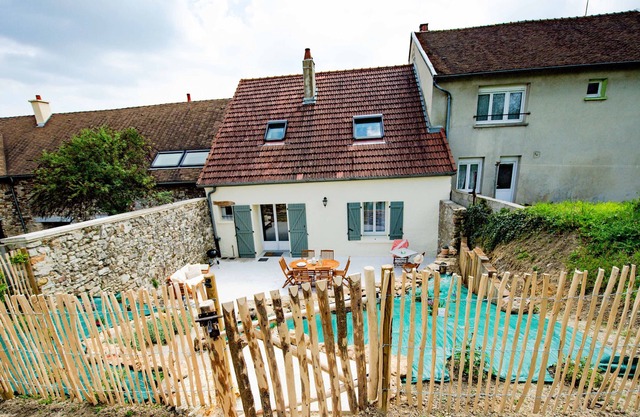 Holiday Home 'Le Clos Des Voisins' with Private Terrace, Private Garden and Wi-Fi