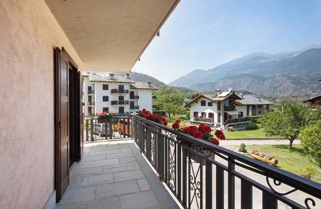 Holiday Home 'Le Cré Appartamento 5' with Mountain View, Shared Garden and Wi-Fi