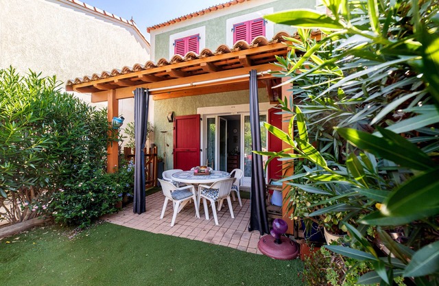 Holiday Home 'Marina' with Shared Terrace and Private Garden