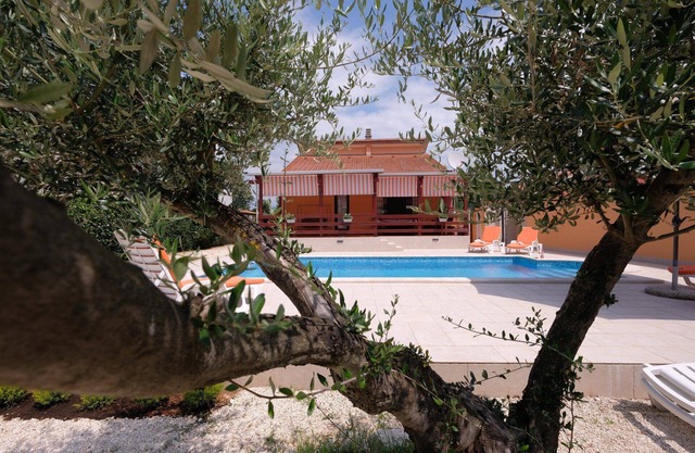 Holiday home "MARLENA" relaxing house with pool