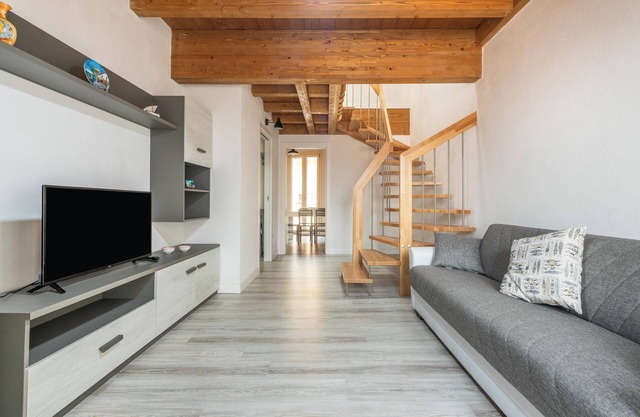 Holiday Home 'Mary' with Balcony and Air Conditioning