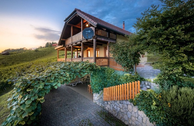 Holiday Home Mirt with HotTub & Sauna
