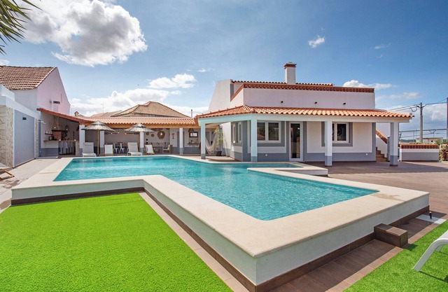 Holiday Home 'Vila River Sublime' with Private Pool, Wi-Fi and Air Conditioning