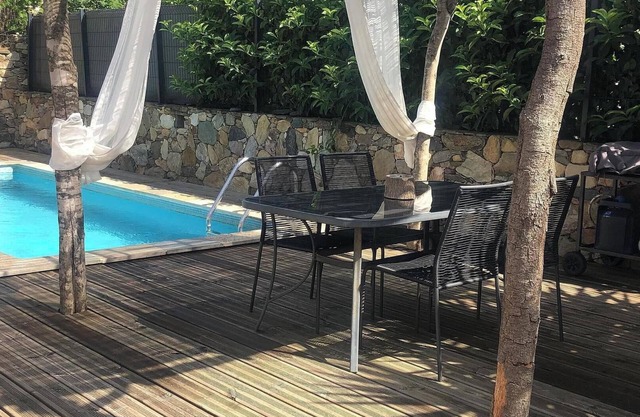 Holiday Home 'Villa De Charme T3 Saint Florent' with Mountain View, Wi-Fi and Air Conditioning
