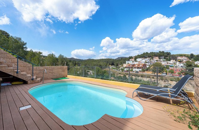 Holiday Home 'Vistabella' with Private Pool, Wi-Fi and Air Conditioning