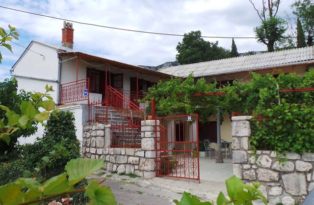 Holiday home with 100 sqm terrace