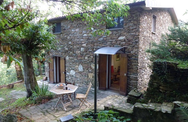 Holiday home with a view of the water