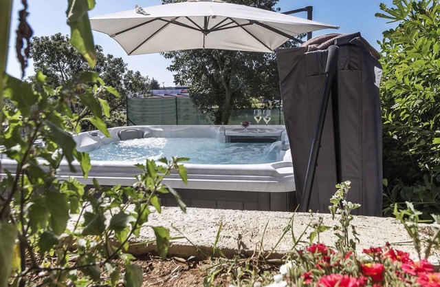 Holiday home with beautiful garden