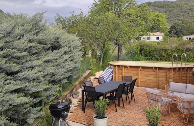 🏡 Holiday Home with Private Pool 🌿⚽🚴‍♀️